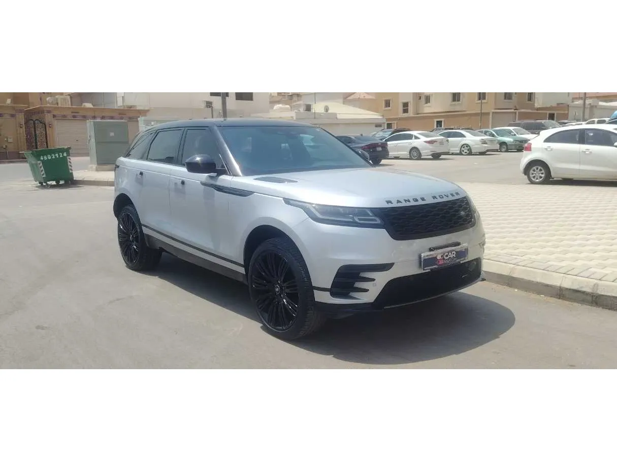 Car image 3