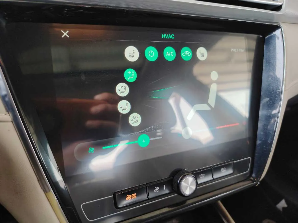 Car image 35
