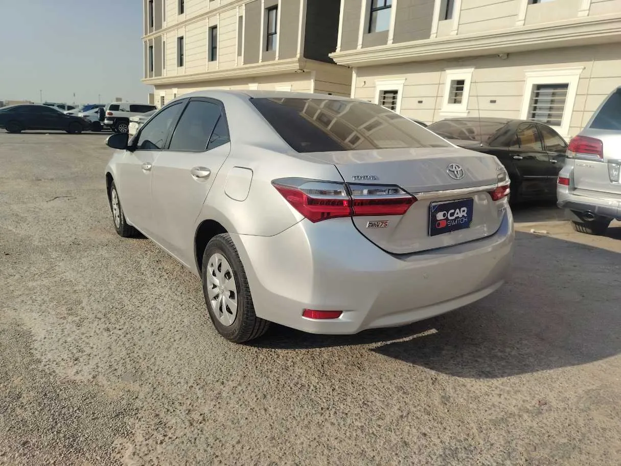 Car image 7