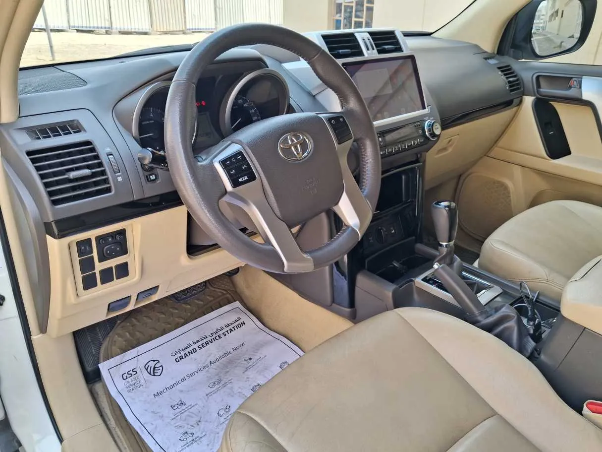 Car image 10