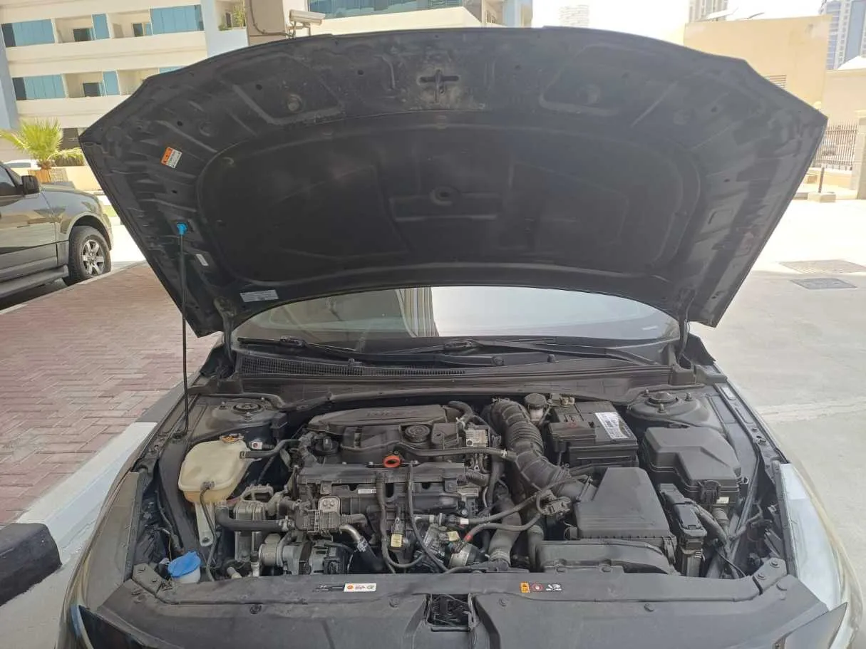 Car image 18