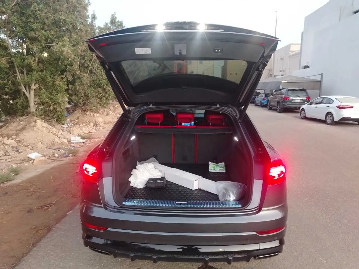 Car image 29