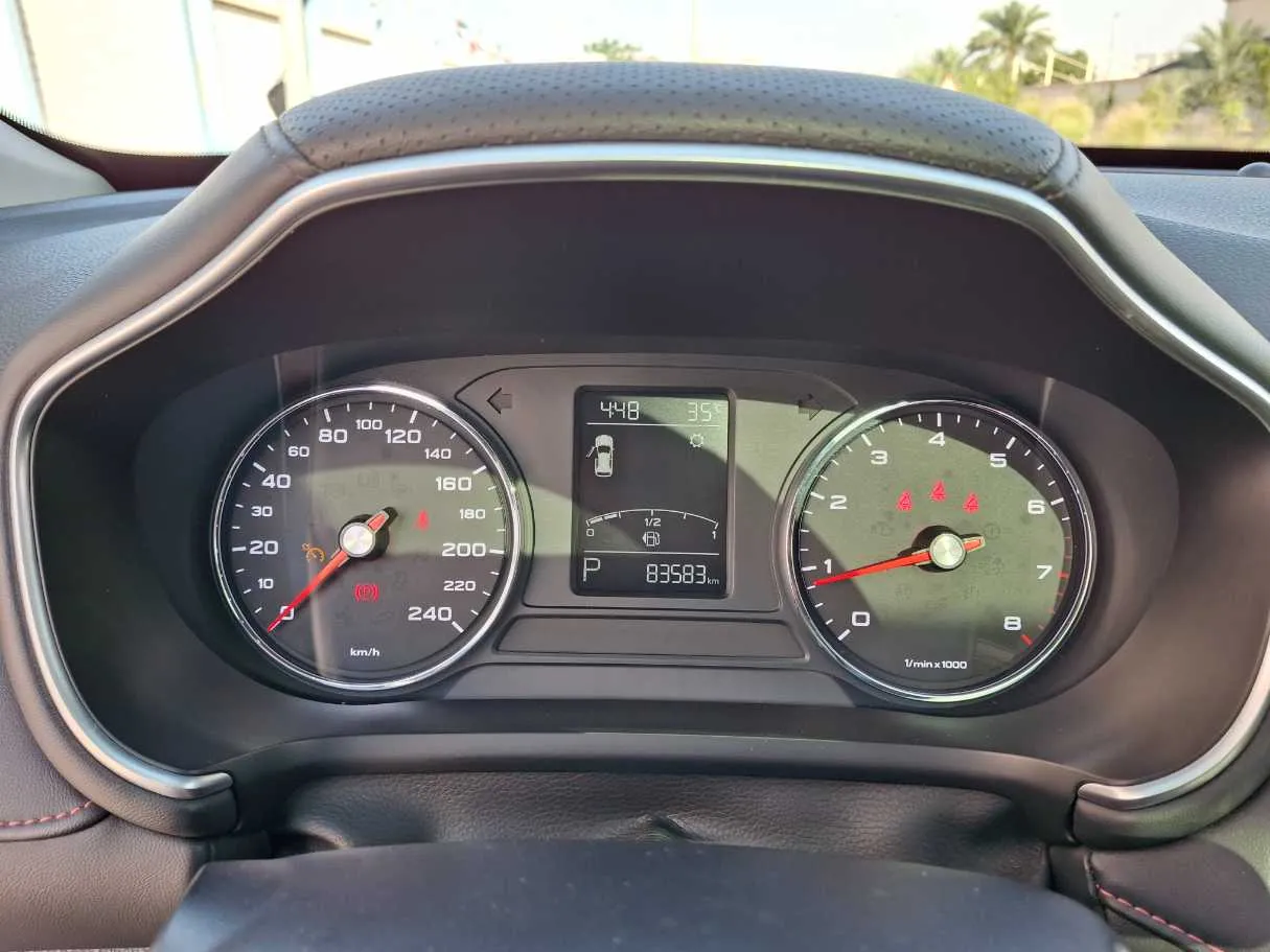 Car image 17