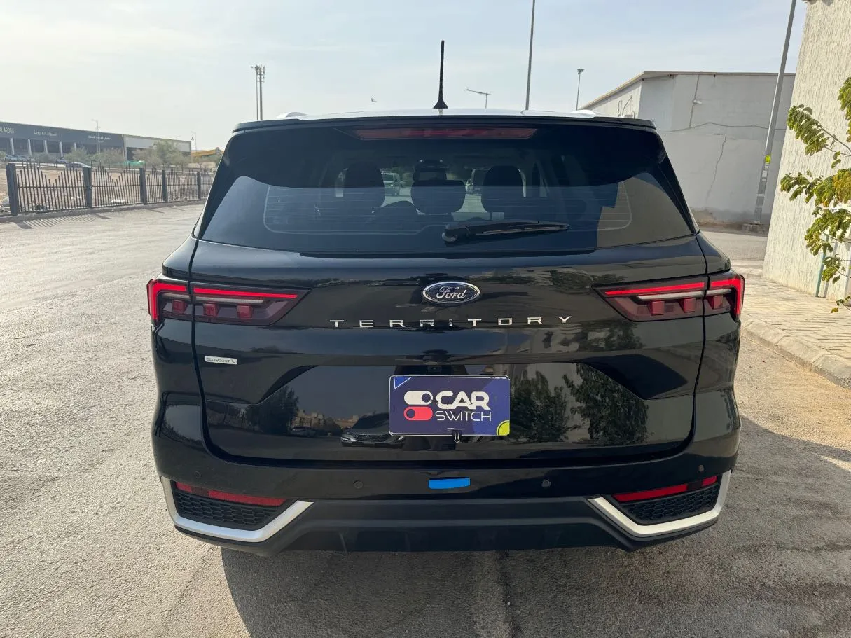 Car image 5