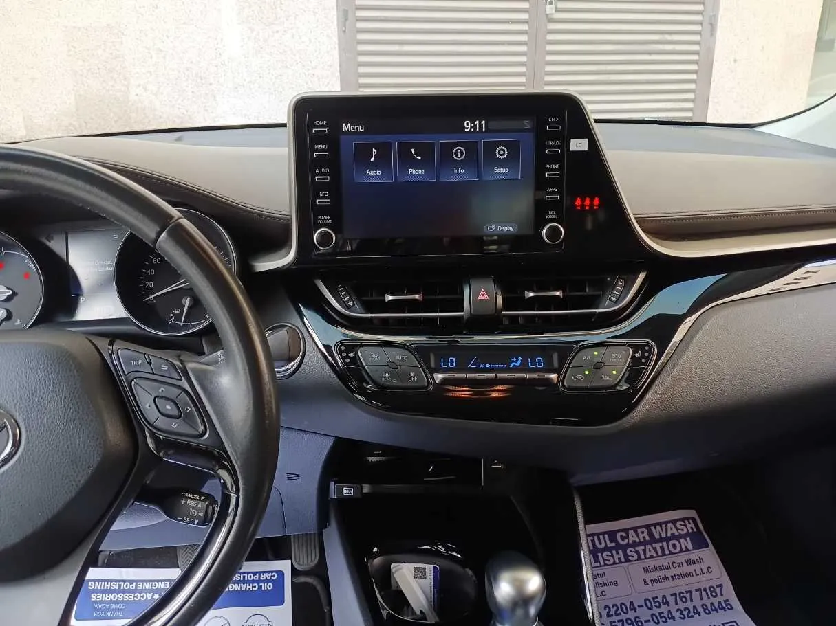 Car image 16