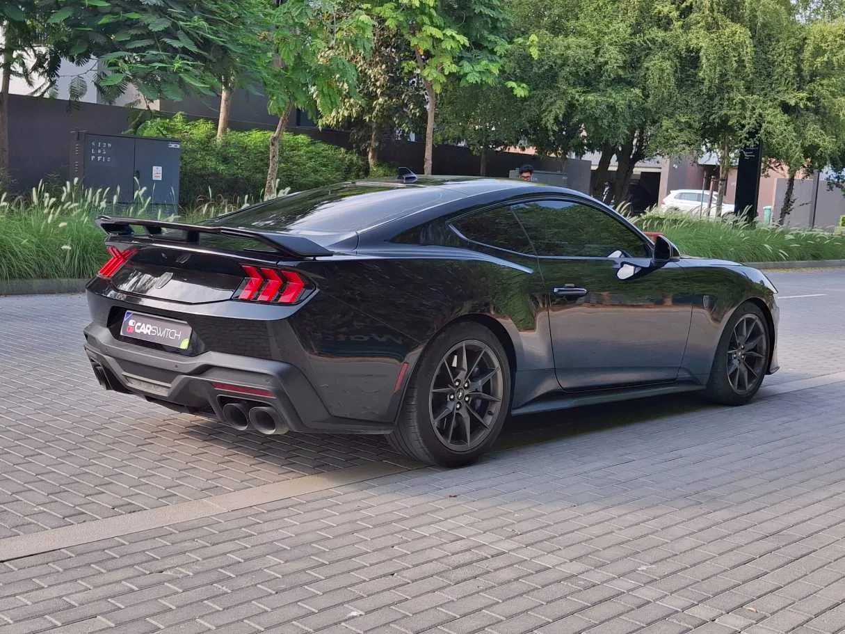 Car image 7