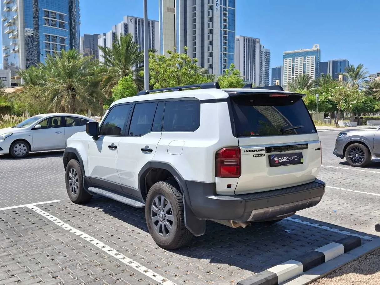 Car image 8
