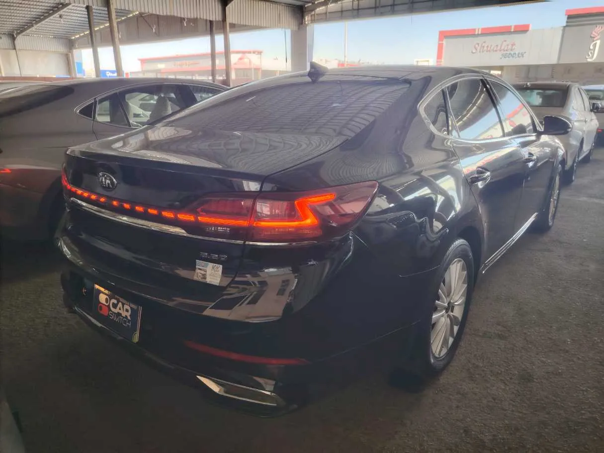 Car image 5
