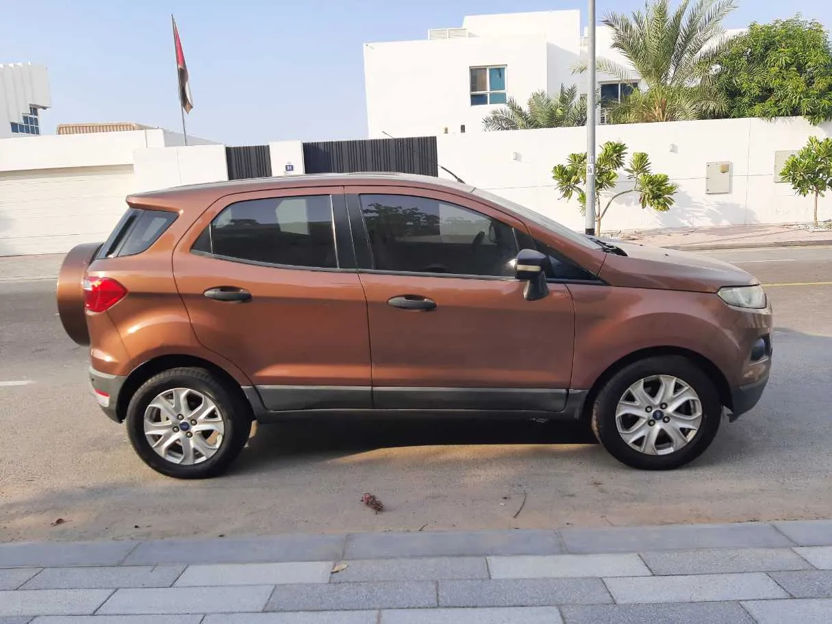 Car image 8