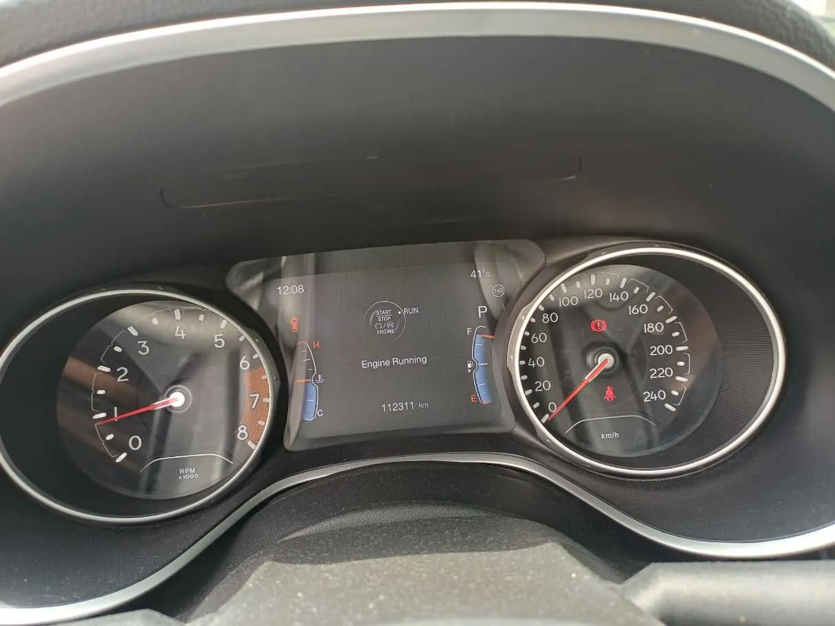 Car image 18
