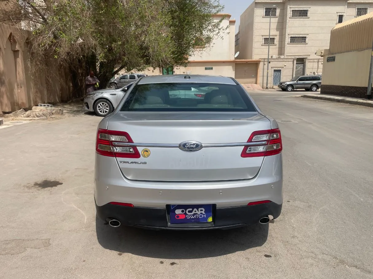 Car image 6