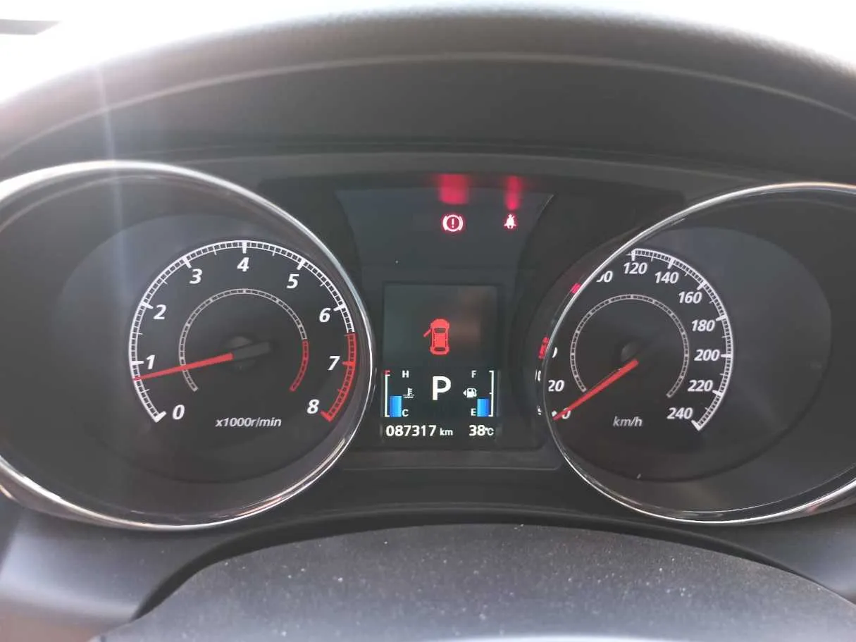 Car image 18