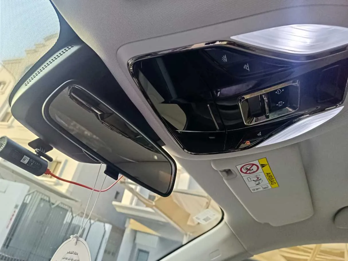 Car image 29