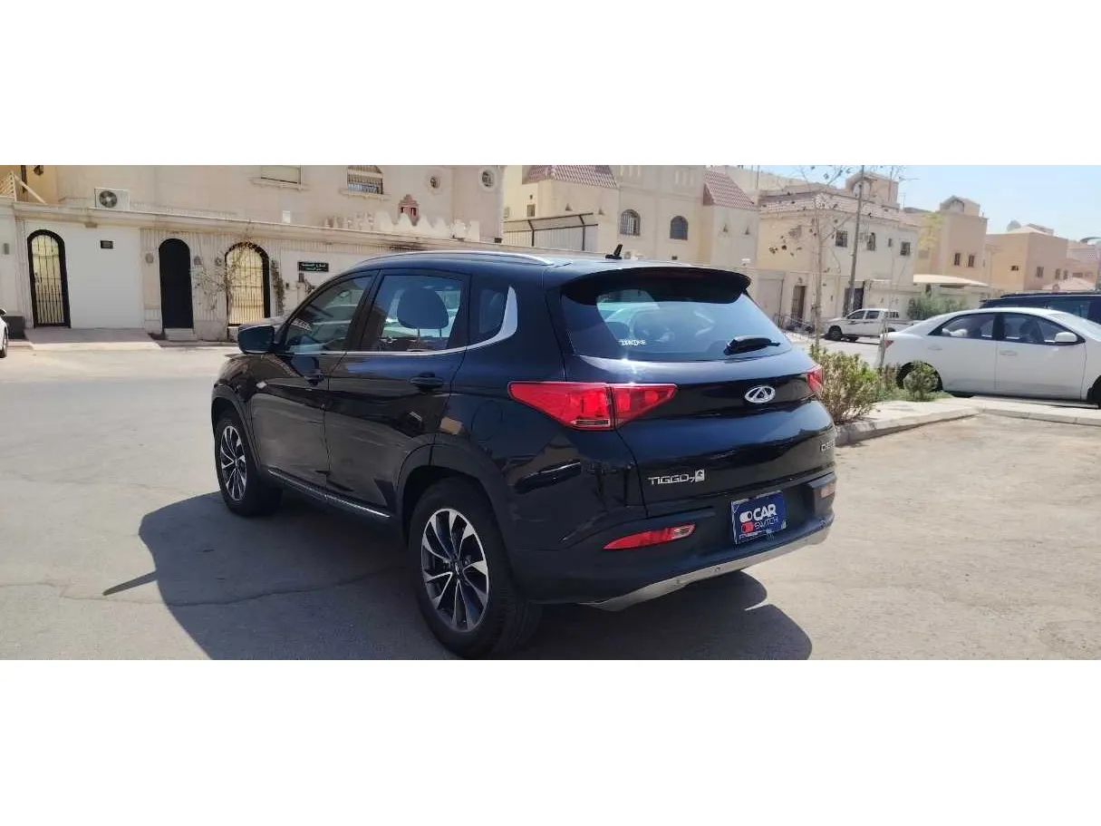 Car image 7