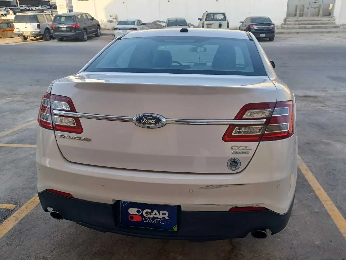 Car image 6