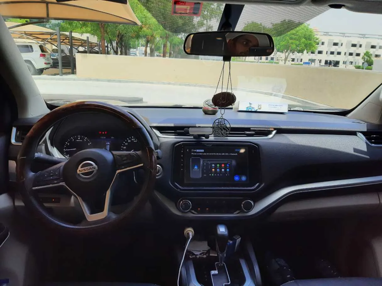 Car image 15