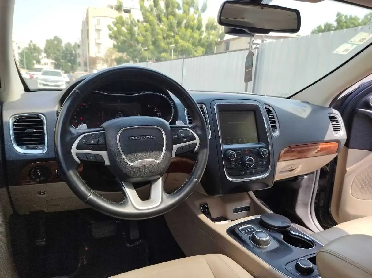 Car image 29