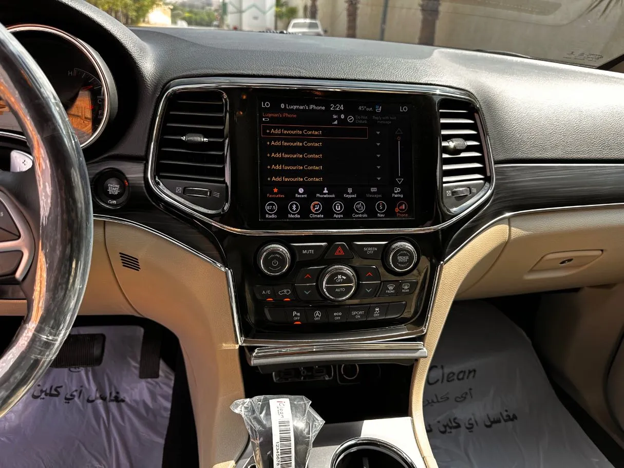 Car image 19