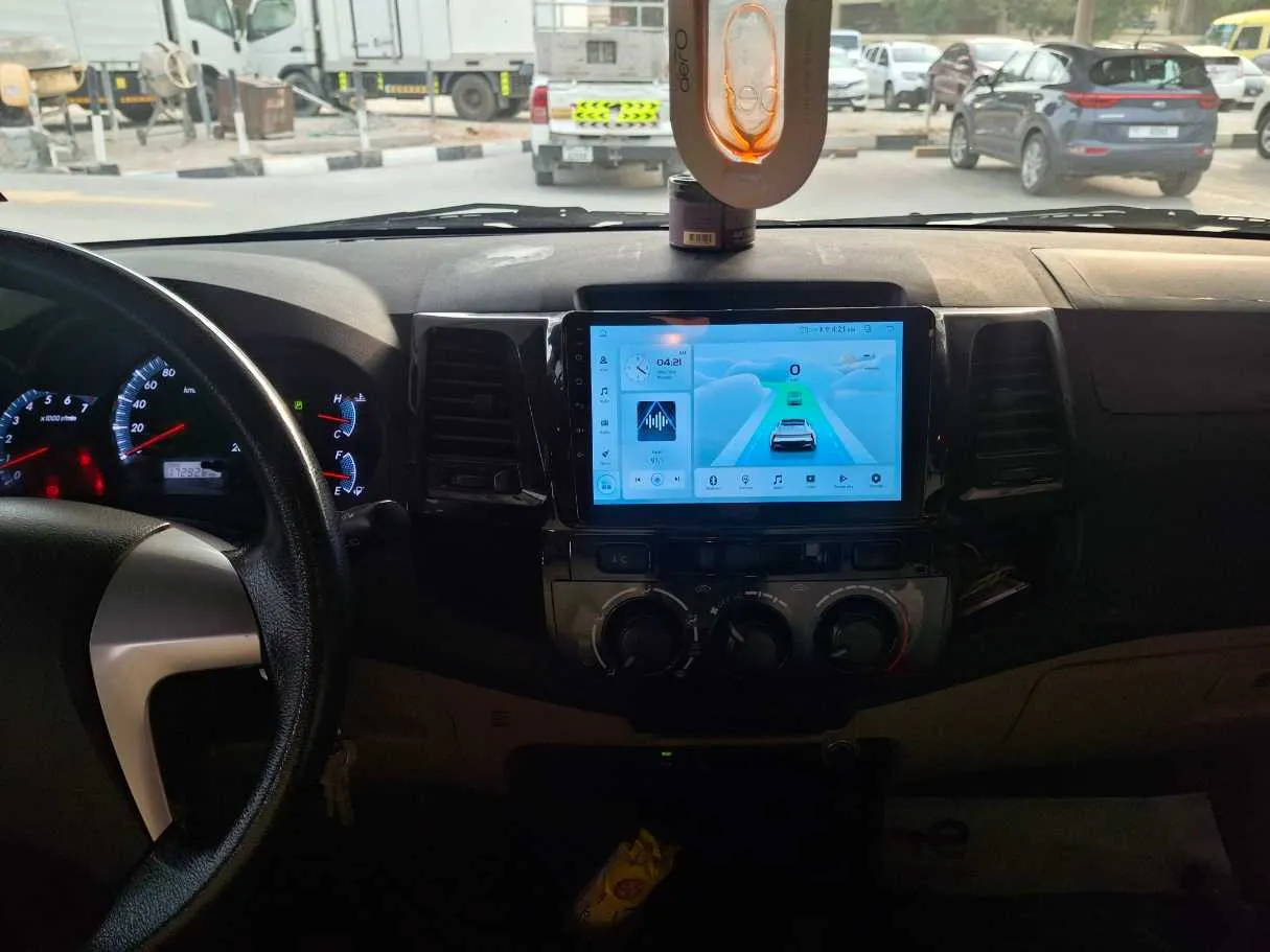 Car image 16