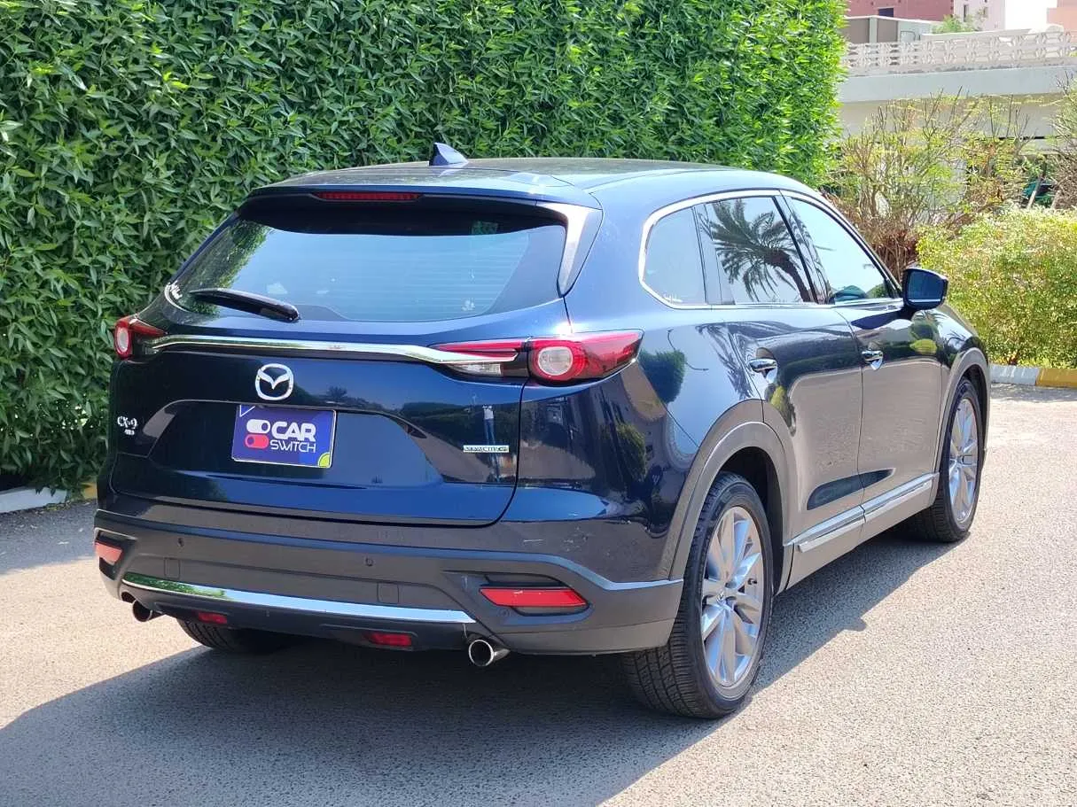 Car image 5