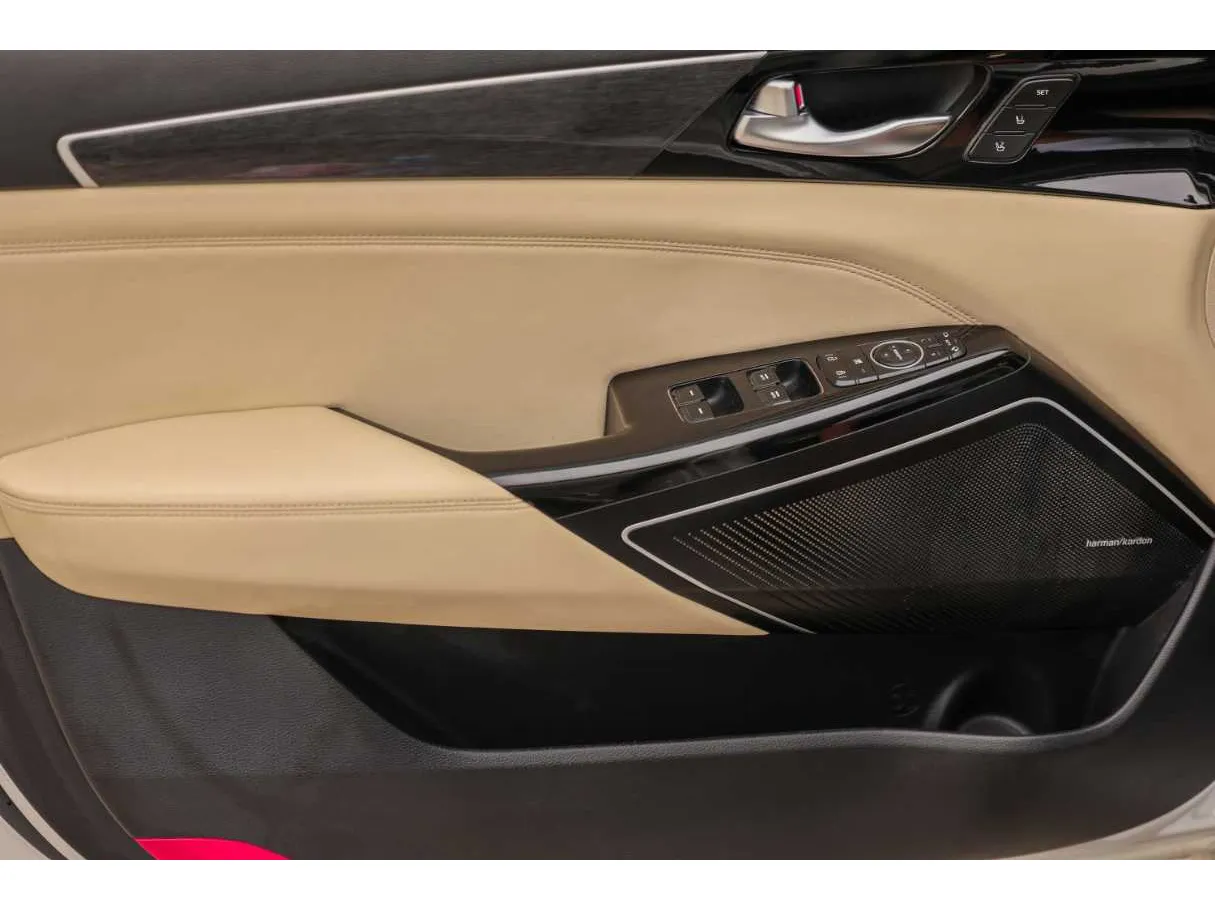Car image 41