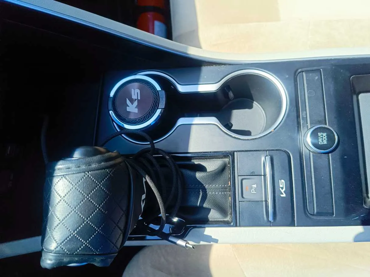Car image 20