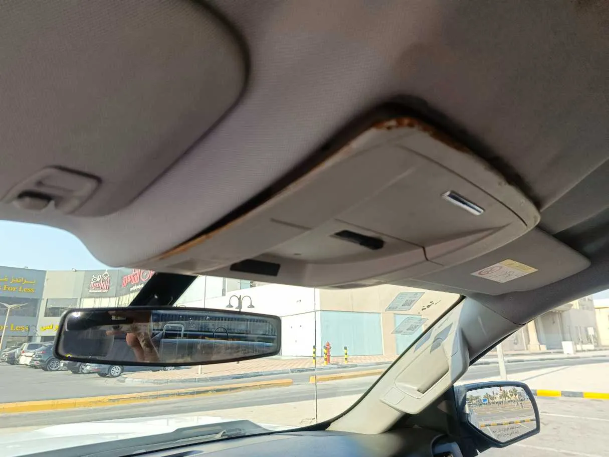 Car image 27