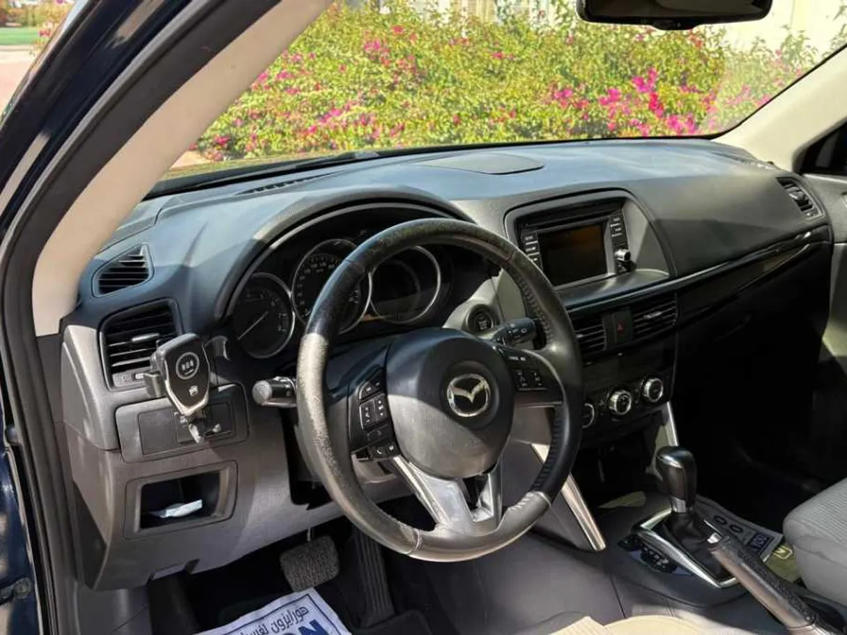 Car image 9