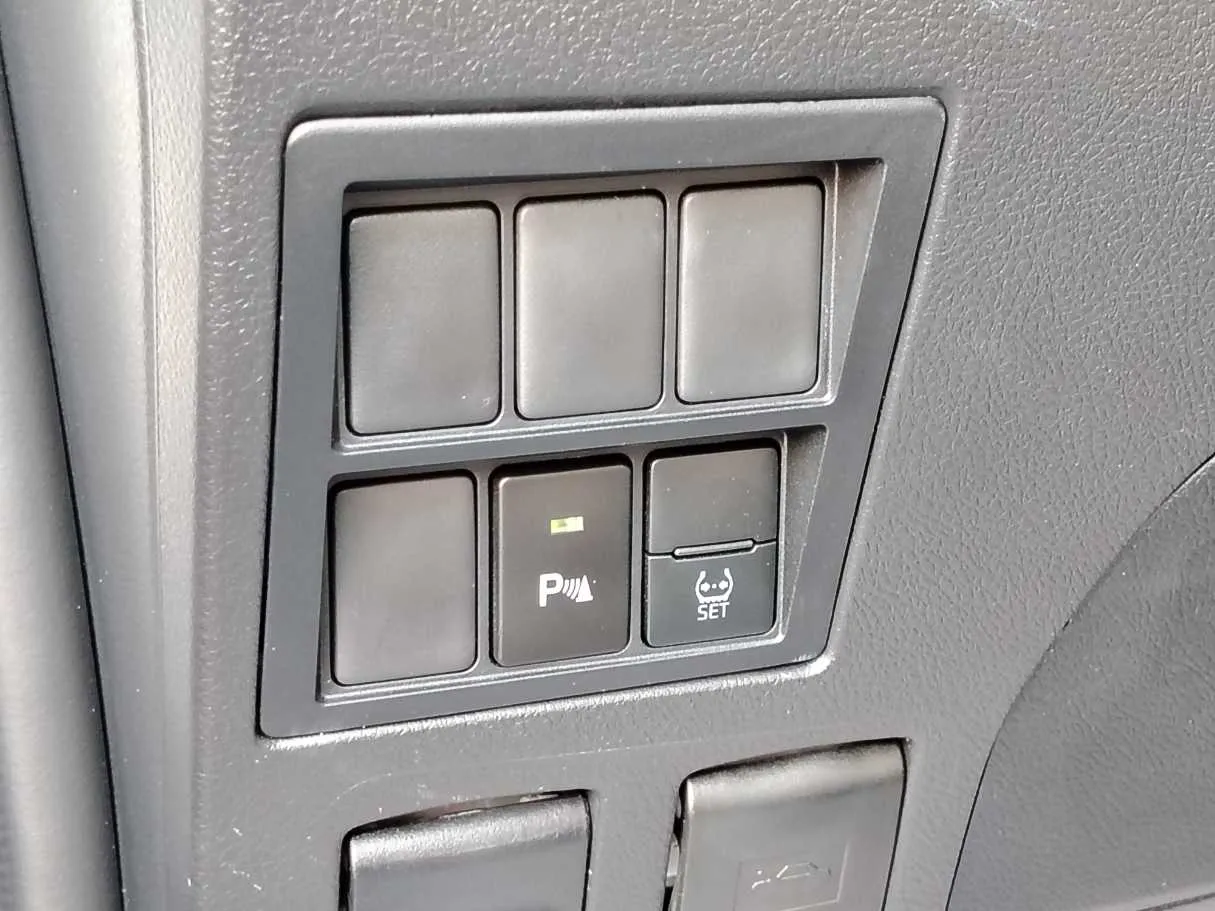 Car image 31