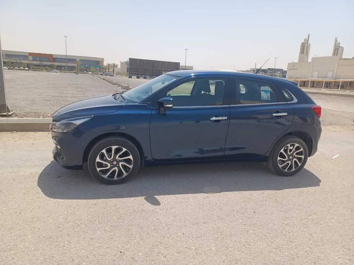 Car image 8