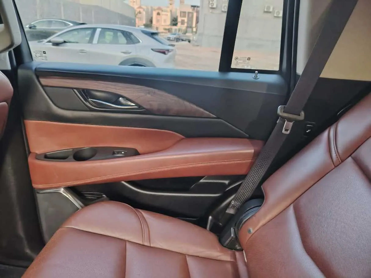 Car image 45