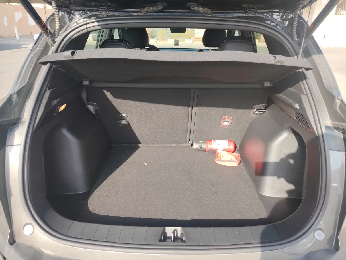 Car image 27