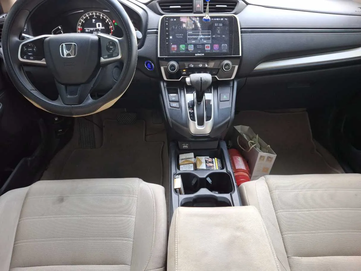 Car image 13
