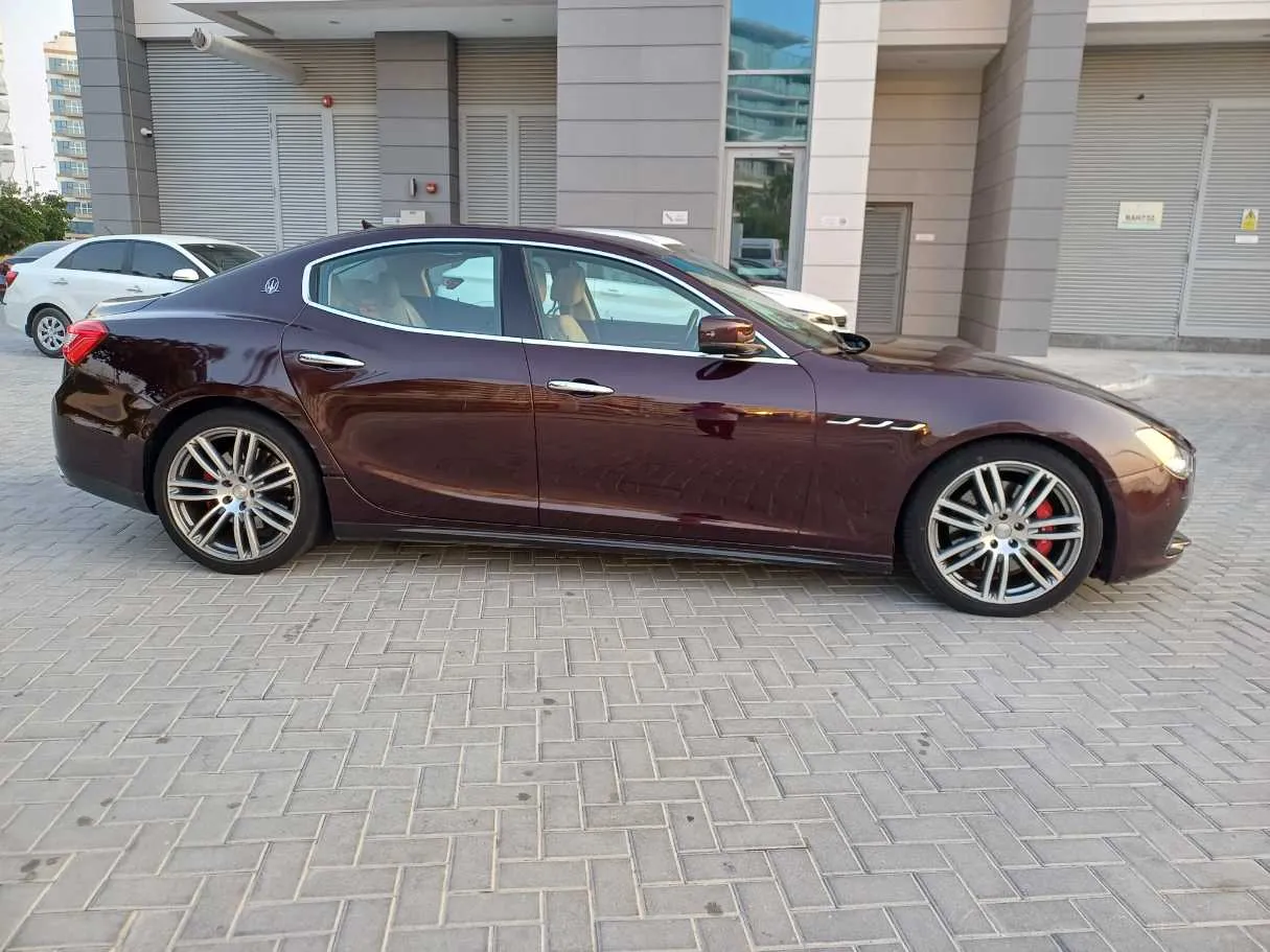 Car image 8