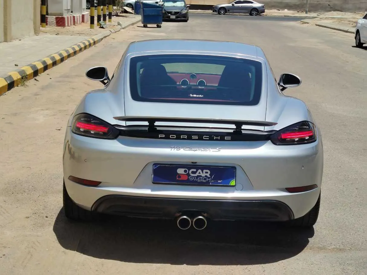 Car image 6