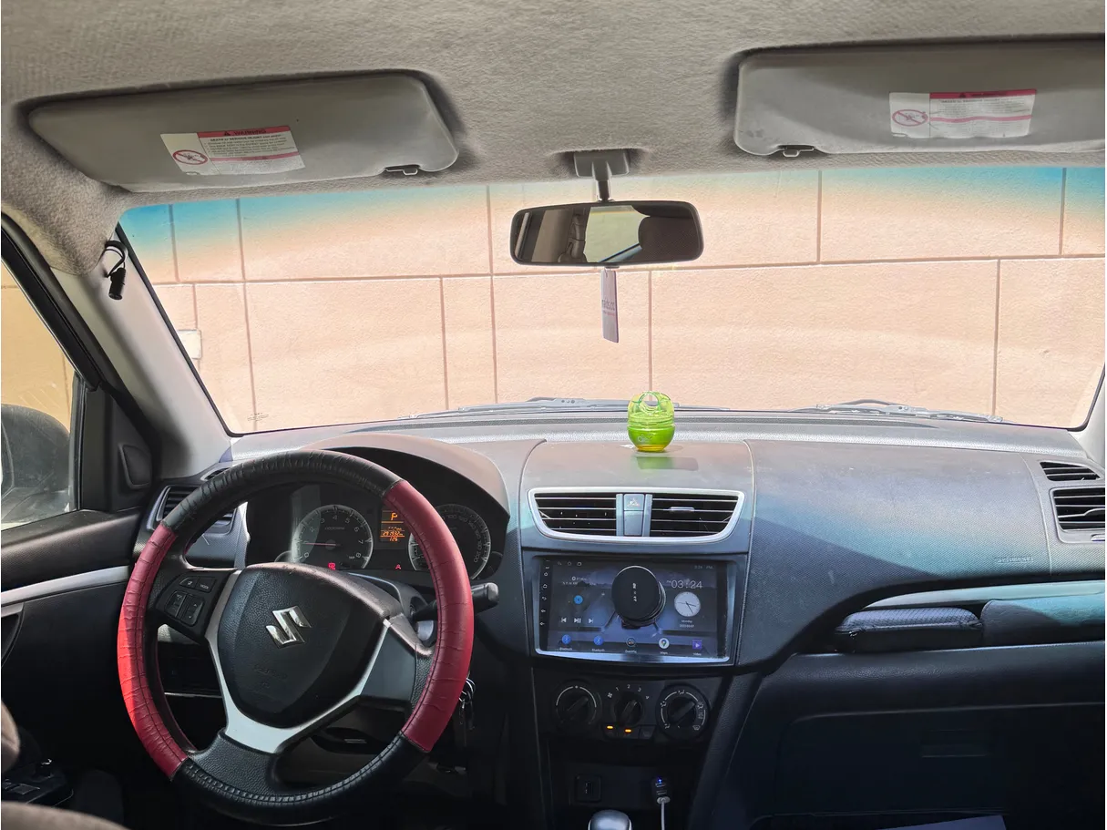 Car image 8