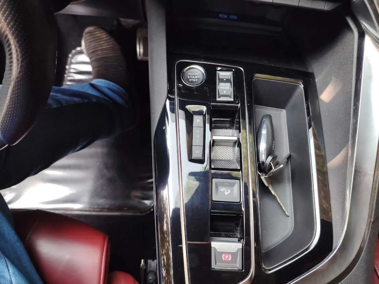 Car image 23