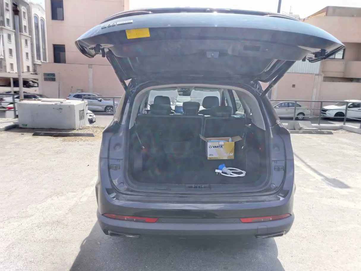Car image 32