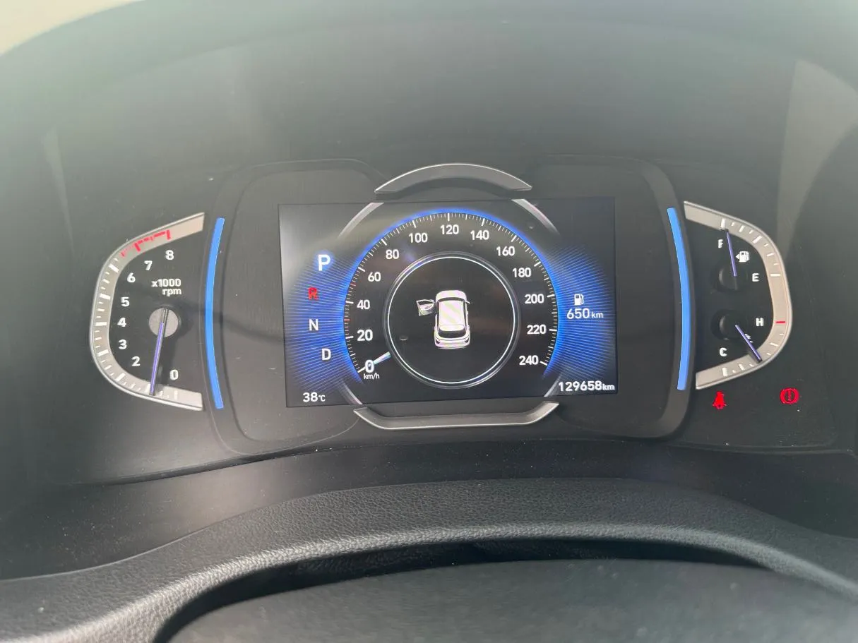 Car image 20