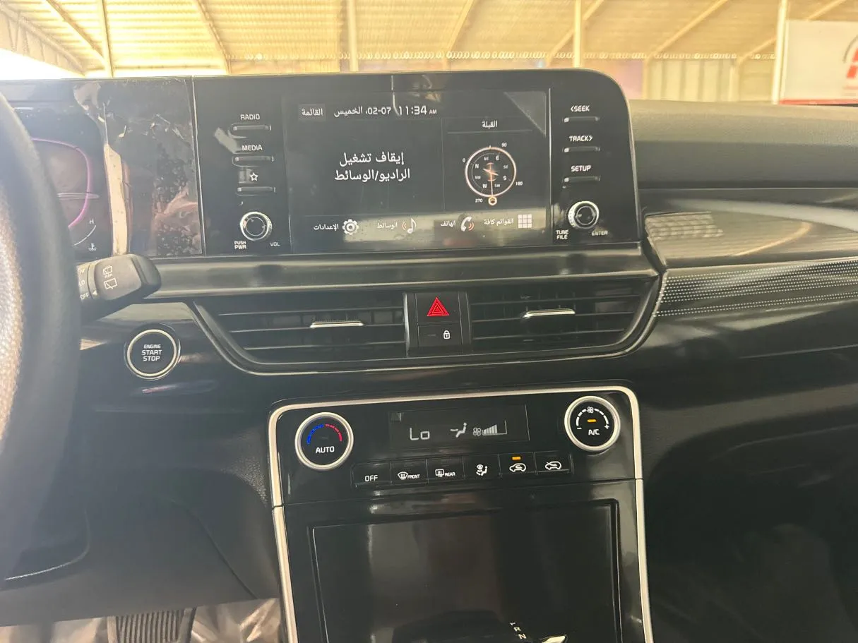 Car image 11