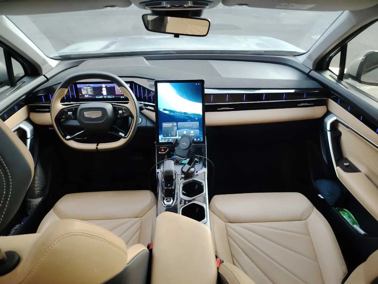 Car image 22