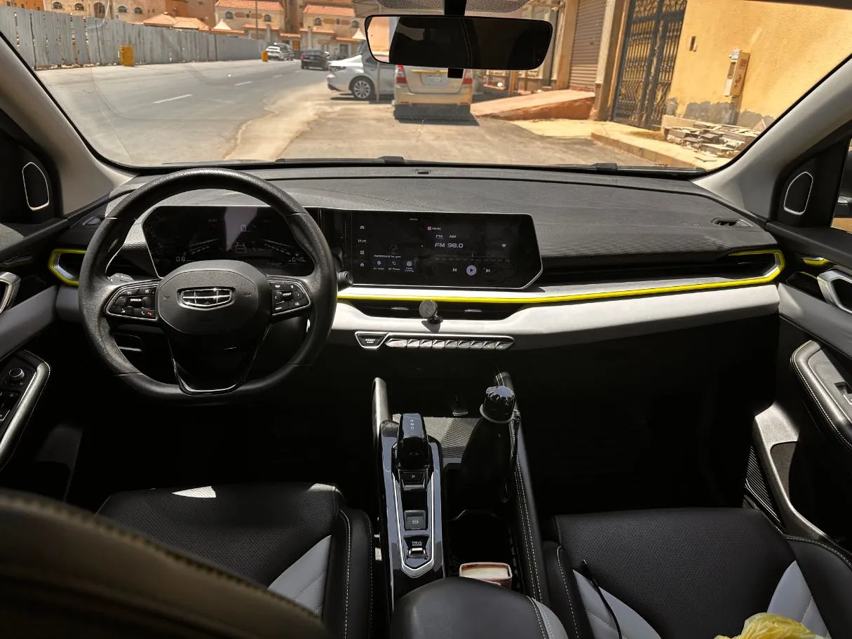 Car image 17
