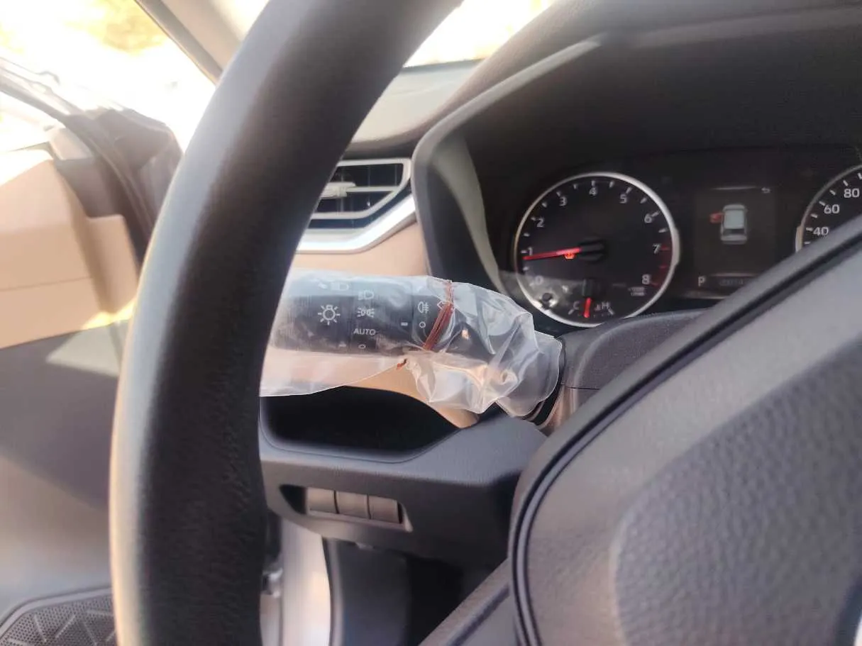Car image 27