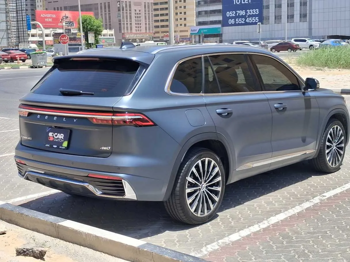 Car image 5