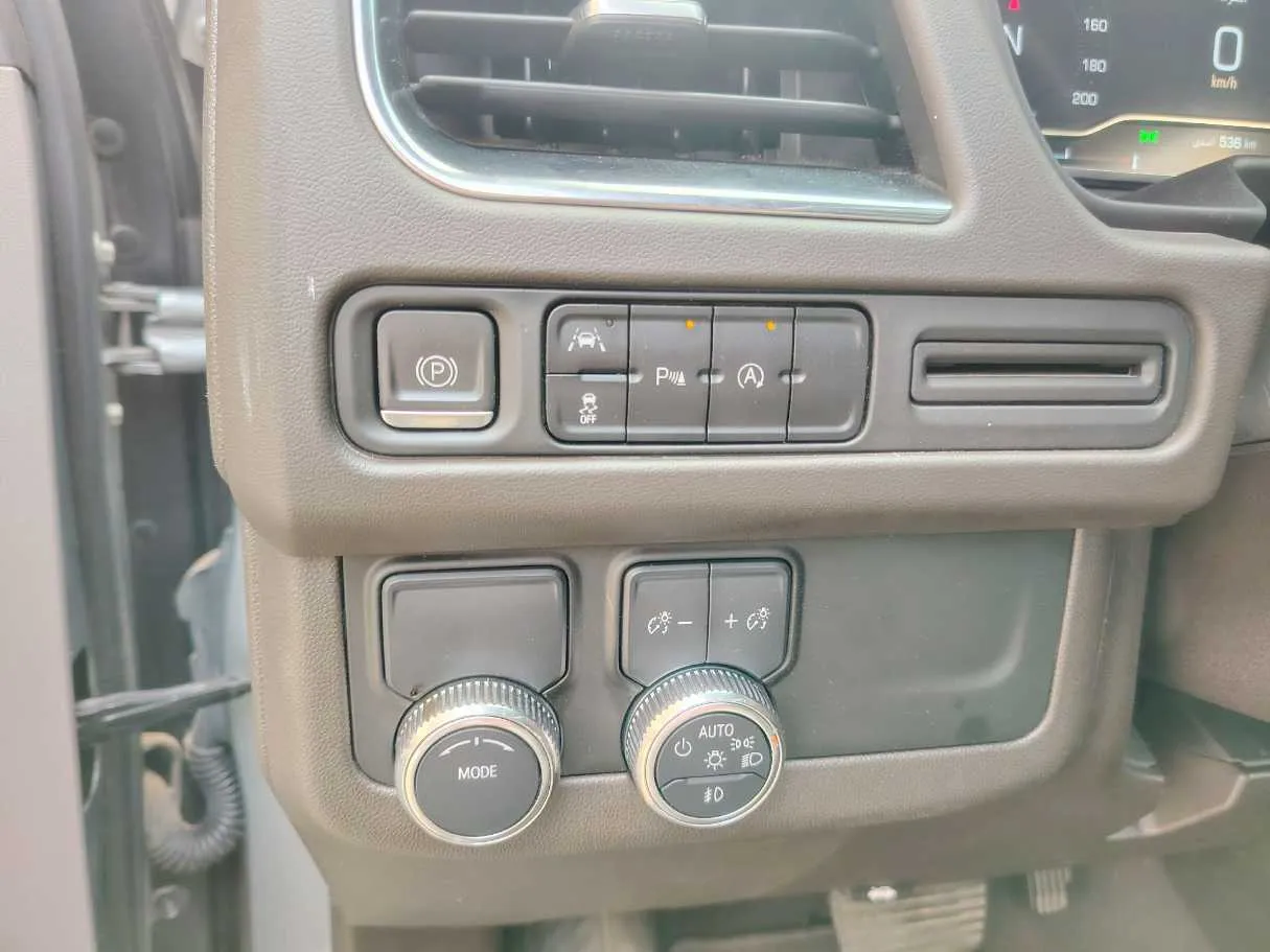 Car image 34