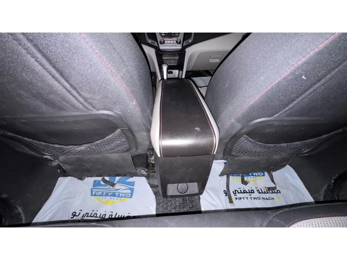 Car image 24
