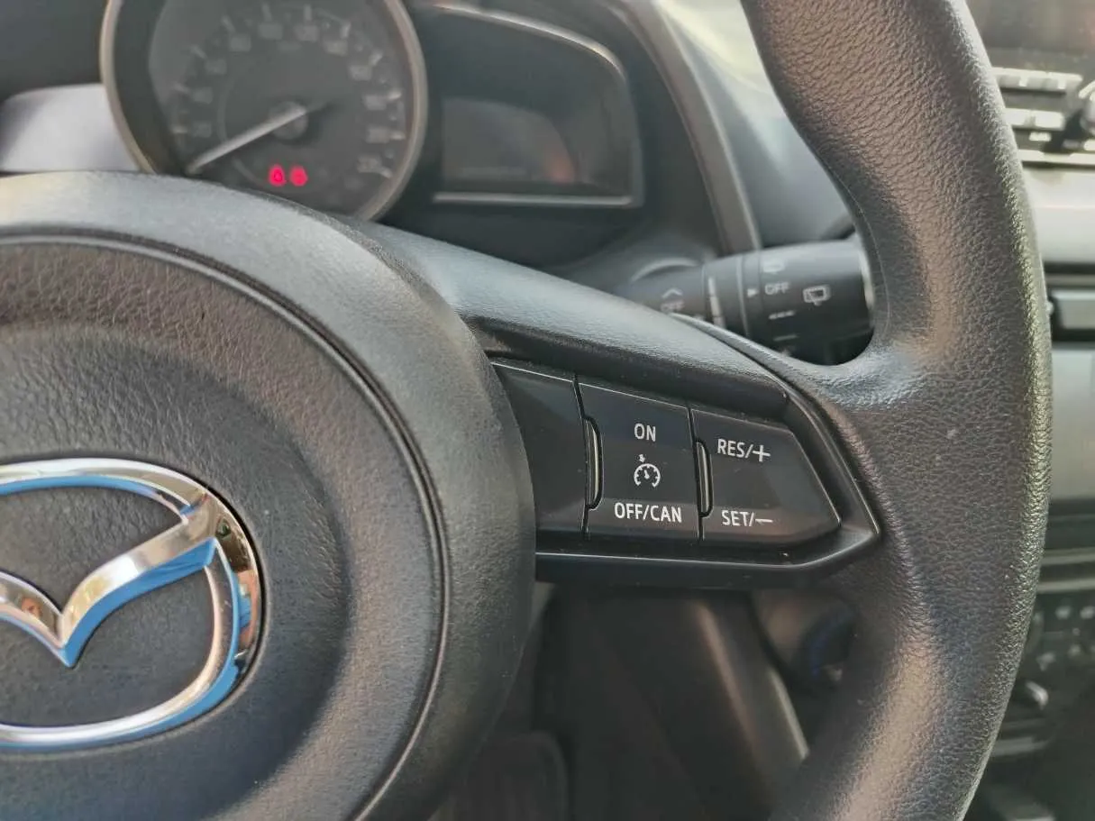 Car image 40