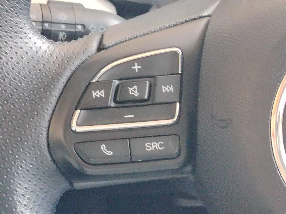 Car image 29