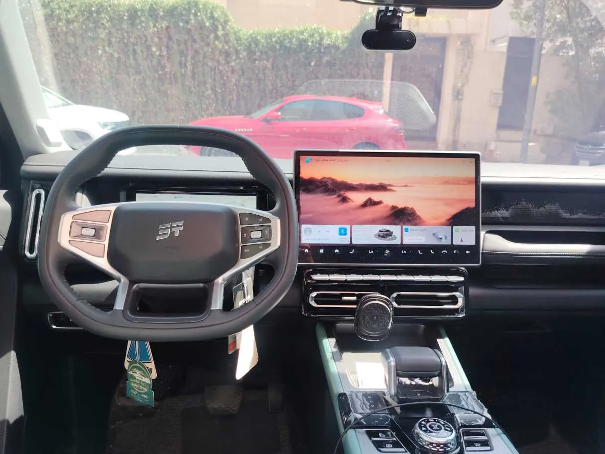 Car image 13