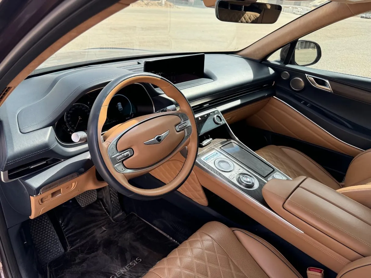 Car image 14
